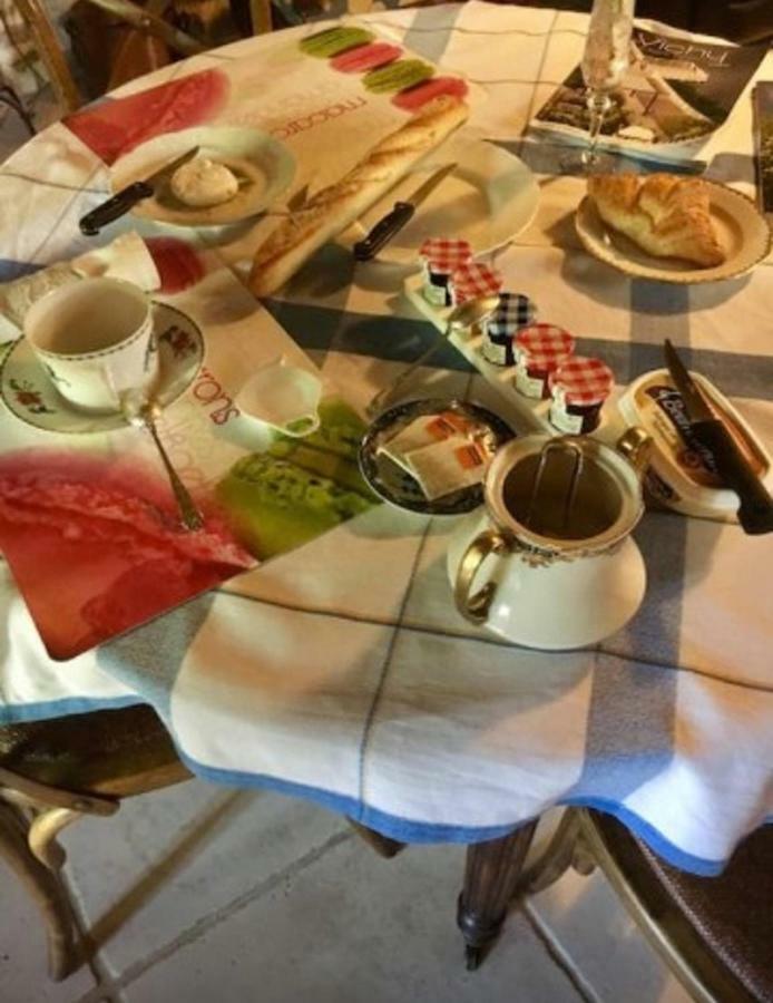 Le Vernet  Chambre Au Calme De La Campagne מראה חיצוני תמונה